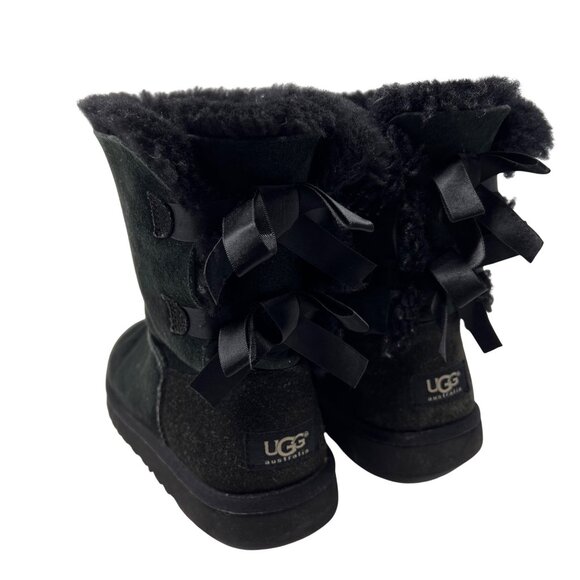 UGG Bailey Bow II Genuine Shearling Boots in Black Suede Women's Size 6 - Picture 1 of 10